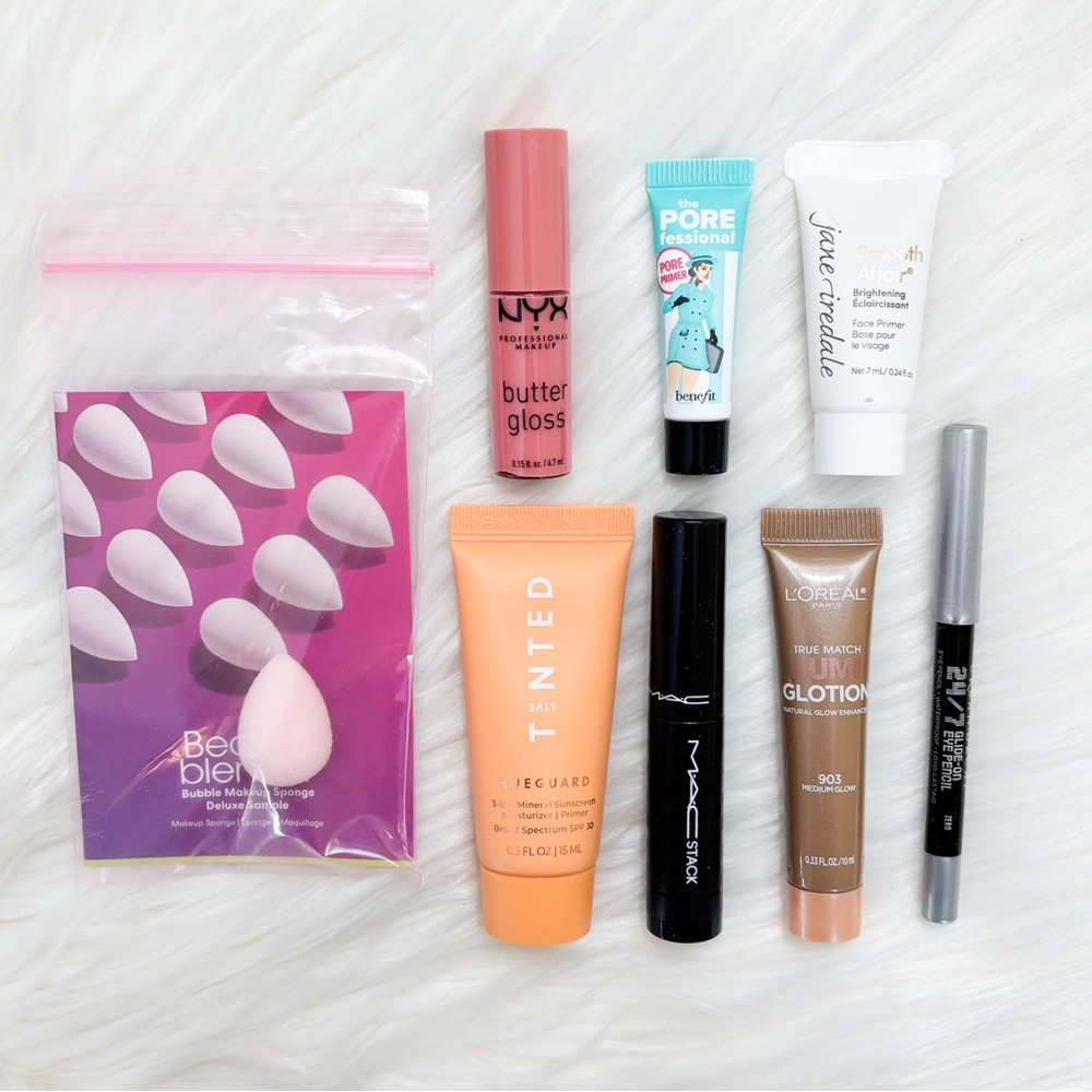 8 Piece Makeup Mini Bundle